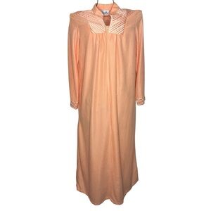 Lara Dee Vintage Half Zip Night gown / Night Dress - Women’s Size M - Peach